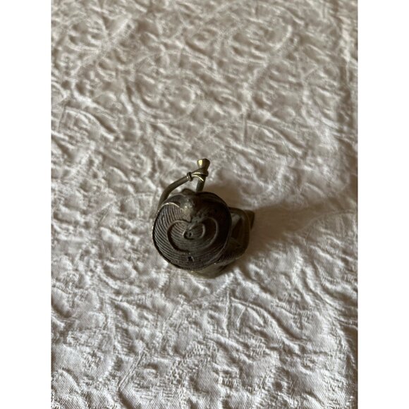 Brass Indian Musician Figurine Playing Flute Intricate Details & Antique Finish - Picture 7 of 13